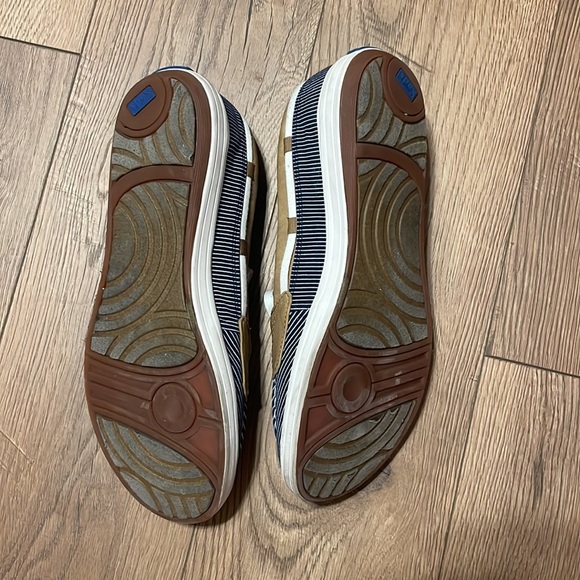 Keds Women’s Slip-On Boat Shoes in Navy/White Stripes with Khaki Accents - Sz 10 - Picture 8 of 8